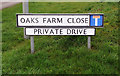 Oaks Farm Close sign