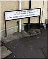 Bilingual sign on the corner of Henry Street and New Henry Street, Neath