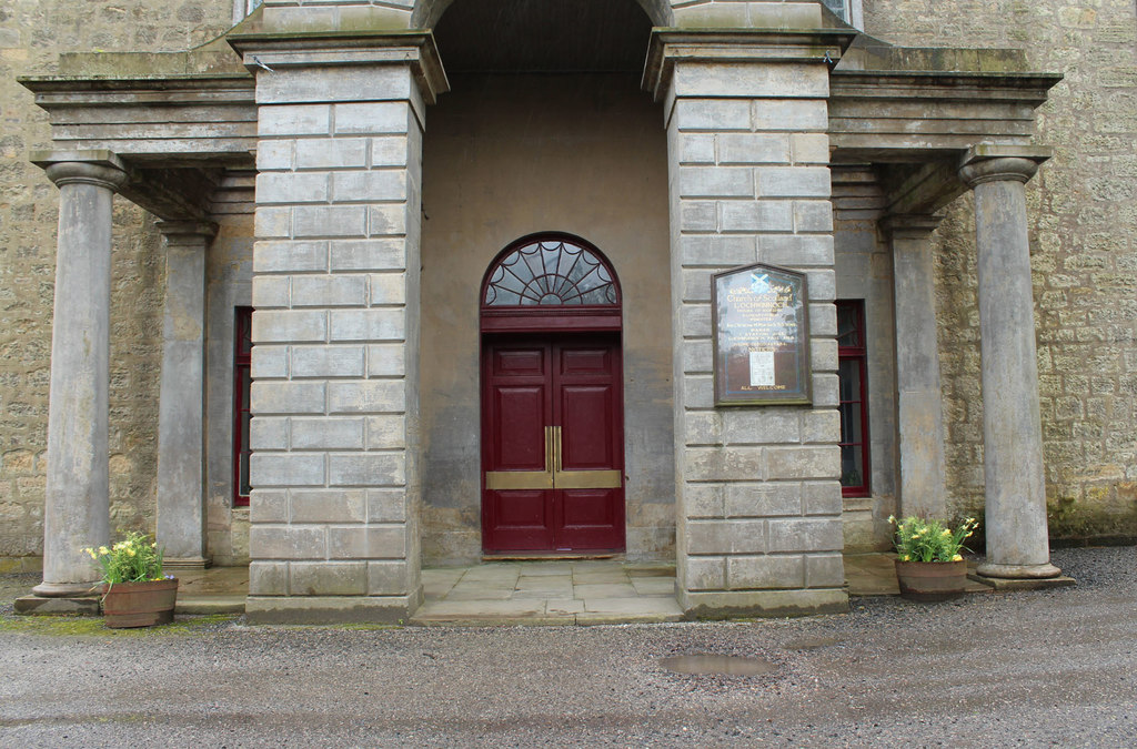 lochwinnoch-parish-church-billy-mccrorie-geograph-britain-and-ireland