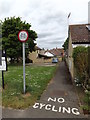 Footpath to Hurstlea Road