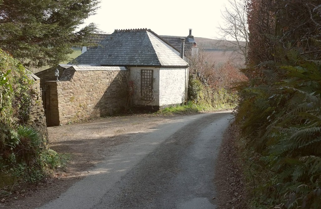 Approaching Trefanny Hill © Derek Harper :: Geograph Britain and Ireland