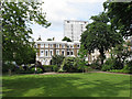 TQ2480 : St James's Gardens, Norland Estate by David Hawgood