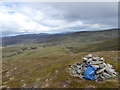 NJ0813 : Cairn on north-west spur of Geal Charn by Alan O'Dowd