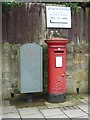 Elizabeth II postbox on Church Street, Bramcote