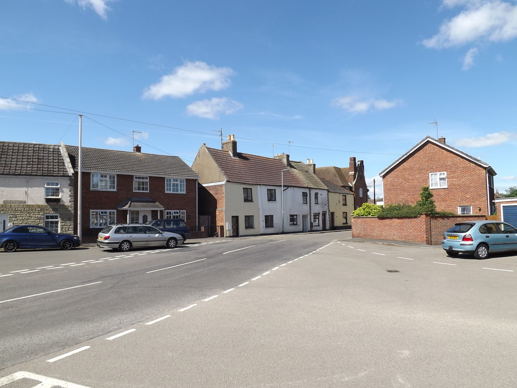 B1040 Thorney Road, Crowland © Geographer :: Geograph Britain and Ireland