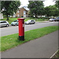 Queen Elizabeth II pillarbox, Beatty Road, Ringland, Newport