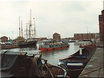 SO8218 : Gloucester Docks by Robin Drayton