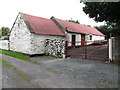 H9600 : Traditional farm buildings on Green Road, Louth Village by Eric Jones