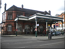 SD5805 : Main building, Wallgate station, Wigan by Richard Vince