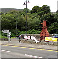 SO2508 : A4043 direction and distance sign, Blaenavon by Jaggery