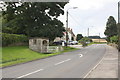 Bus stop shelter beside Richmond Road