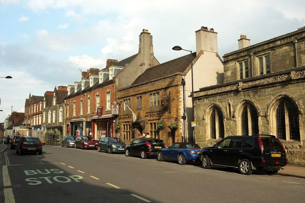 High Street, Shaftesbury © Derek Harper :: Geograph Britain and Ireland