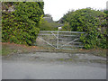 Derelict-looking outbuildings, Richborough Farm