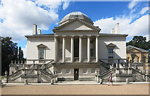 TQ2177 : Chiswick House by Des Blenkinsopp