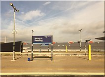 SU7173 : Reading Station by Alan Hughes