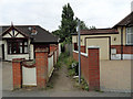 Entrance to footpath 172 in Woodhall Crescent