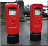 SJ4167 : Elizabeth II postboxes on Station Road, Chester by JThomas