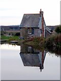 SX9687 : Small Cottage on Exeter Canal by PAUL FARMER