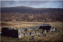 NH0535 : Ruin, Maol-bhuidhe by Richard Webb
