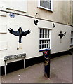 Musical birds depicted on a Teignmouth wall