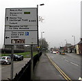 Bilingual directions sign facing Cinderhill Street, Monmouth