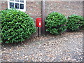 Elizabeth II postbox on Broomheath Lane