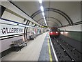 Gillespie Road tube station - northbound platform