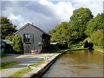 SJ5243 : Llangollen Canal near Grindley Brook in Shropshire by Roger  D Kidd