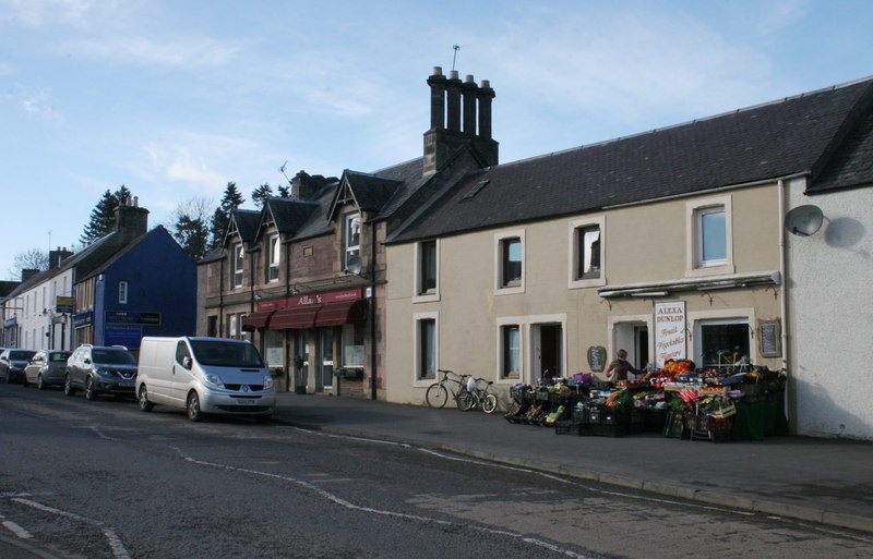 Fruit And Vegetable Shop, Auchterarder © Richard Sutcliffe :: Geograph 