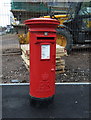 Elizabeth II postbox on Hinckley Road, Earl Shilton