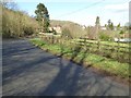 Road approaching Ravenshill Green