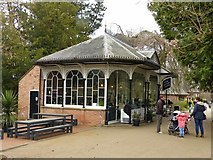 SP3265 : The Aviary Cafe, Jephson Gardens by Alan Murray-Rust