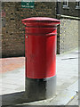 Victorian postbox, Rosebery Avenue, EC1 (2)