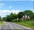 Adur Cottage/Hen House, London Road