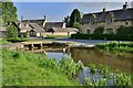 Lower Slaughter: Cottages by the River Eye