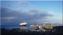 NR3994 : MV Isle of Mull approaching Colonsay by Julian Paren