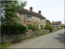 SO6380 : Hillhead farmhouse by Philip Halling