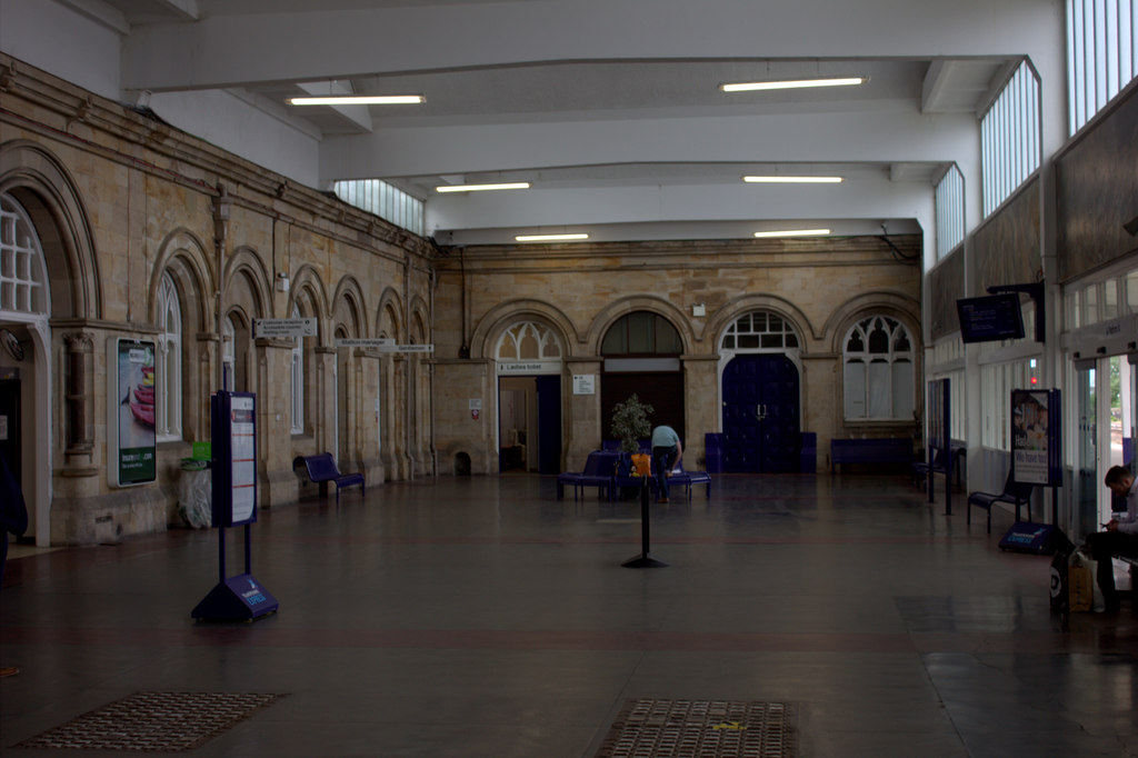 Middlesbrough station, waiting area © Robert Eva :: Geograph Britain ...