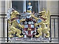 TQ3081 : Coat of arms on (the former) Holborn Town Hall by Mike Quinn