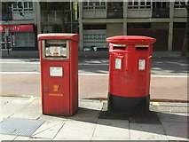 TQ3282 : Elizabeth II postboxes on Old Street, London EC1 by JThomas