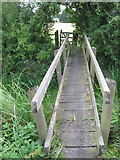SP7103 : Footbridge on path from Thame Park to Sydenham by David Hawgood