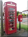 Phone box library and postbox, Sigglesthorne