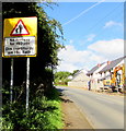 Warning sign - No footway for 150 yds, Cardiff Road, Creigiau