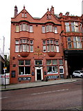 SD5805 : The Swan & Railway, Wigan by Jaggery