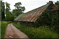 Barn near the church, Britwell Salome