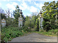 Former gates to Stanwell Place