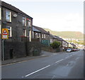 Ysgol/School warning sign, Tylacelyn Road, Penygraig