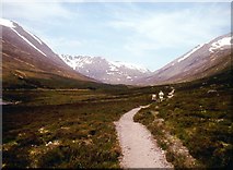 NN9896 : Lairig Ghru path by Alan Reid