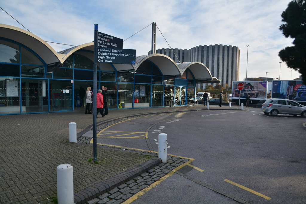 Poole : Poole Railway Station © Lewis Clarke :: Geograph Britain and ...