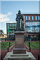 Queen Victoria Statue, Queens Garden